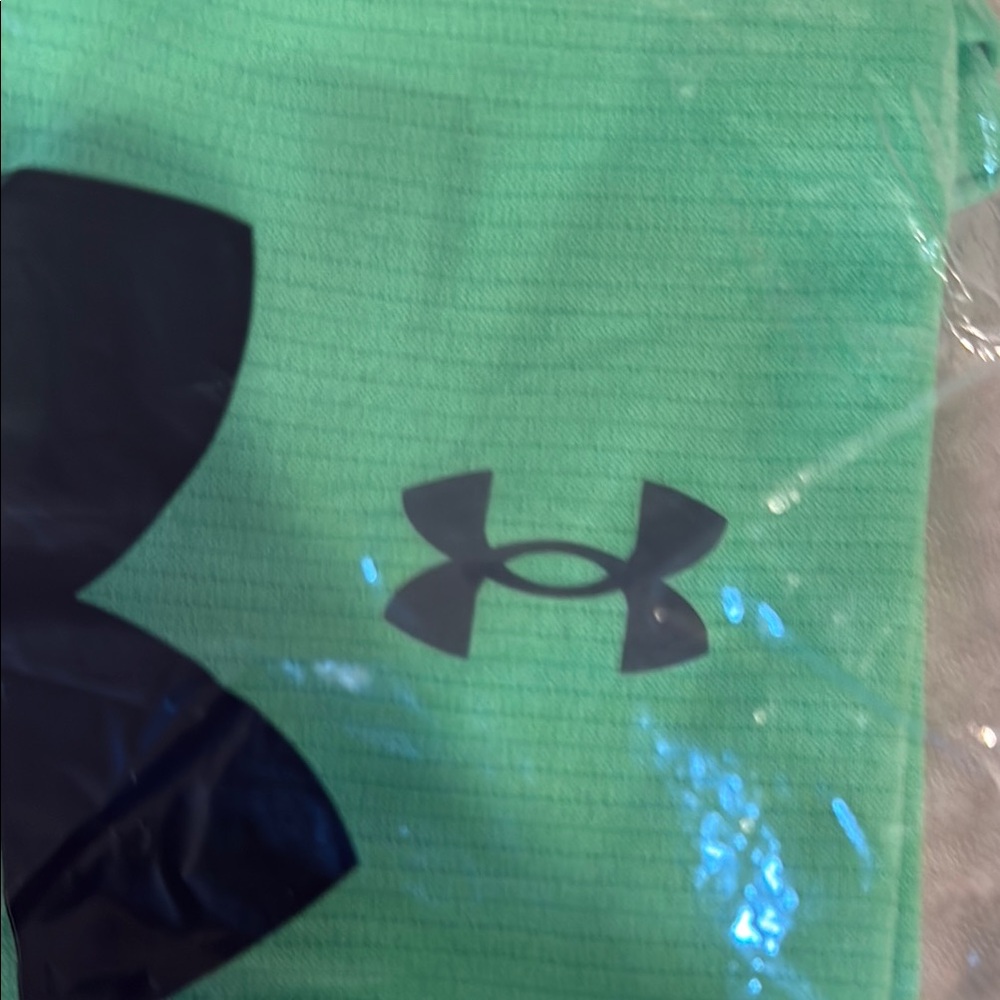 Under Armour Green Polo Shirt Brand new. Size 4XLT. - Picture 3 of 4